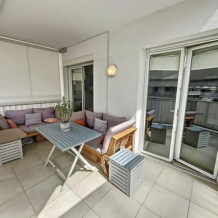 Cam3 - Beau 2 Pieces Avec Terrasse